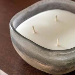 Mercury Amber and Lily Multi Wick Candle - thumbnail 2