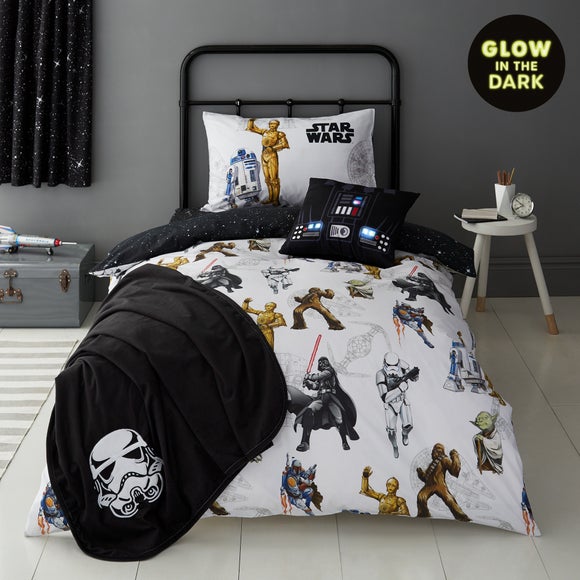 Star Wars Glow in the Dark Duvet Cover and Pillowcase Set - image 1