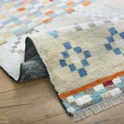 Umra Premium Hand-Knotted Shaggy Wool Rug - thumbnail 3