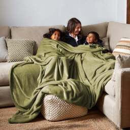 Supersize Family Snuggle Throw Blanket - thumbnail 5