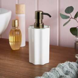 Heart and Soul Scalloped Soap Dispenser - thumbnail 1