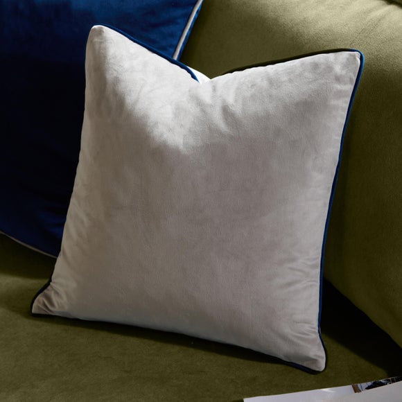 Furn. Square Cushion - image 1