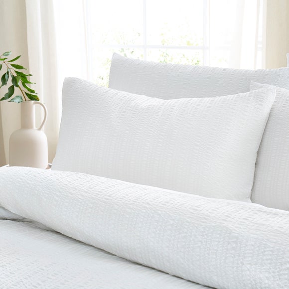 Finn Seersucker Standard Pillowcase Pair