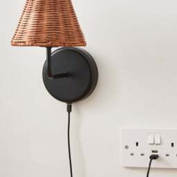FlexiCell Louis Rechargeable Touch Dimmable Wall Light Fitting - thumbnail 5