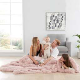 Cuddly Faux Fur Supersize Family Throw Blanket 245cm x 280cm - thumbnail 1