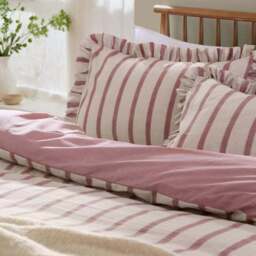 Wylder Nature Connie Polycotton Duvet Cover & Pillowcase Set - thumbnail 2