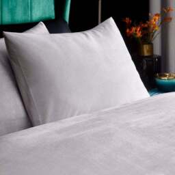 Montrose Duvet Cover & Pillowcase Set - thumbnail 2