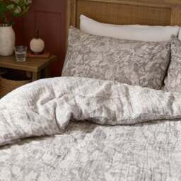 Voyage Cademuir 100% Cotton Duvet Cover & Pillowcase Set - thumbnail 2