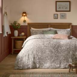 Voyage Cademuir 100% Cotton Duvet Cover & Pillowcase Set - thumbnail 1