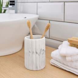 Marble Effect Ribbed Resin Toothbrush Holder