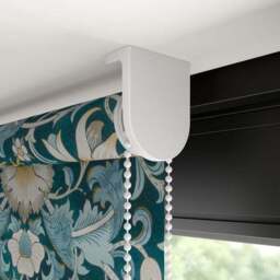 William Morris Lodden Velvet Daylight Made to Measure Roller Blind - thumbnail 4