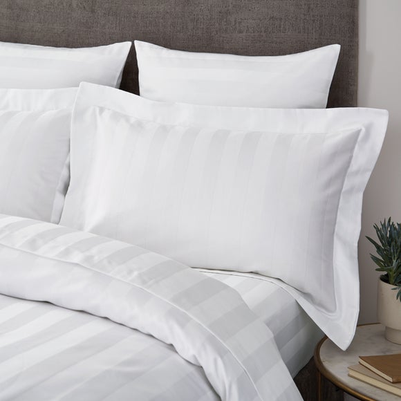 Hotel Stripe 230 Thread Count 100% Cotton Oxford Pillowcase