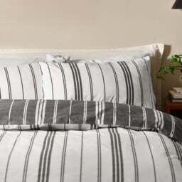 Catherine Lansfield Harbour Stripe Polycotton Duvet Cover & Pillowcase Set - thumbnail 2