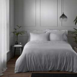 Skyler Duvet Cover and Pillowcase Set - thumbnail 1