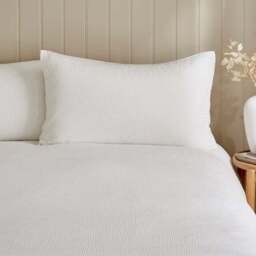Larken Seersucker Duvet Cover and Pillowcase Set - thumbnail 2