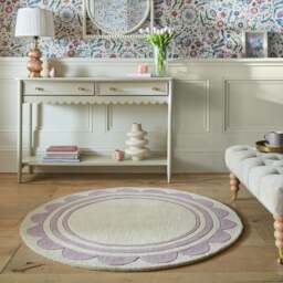 Lois Scallop Border Wool Circle Rug - thumbnail 1