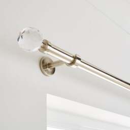 Faceted Ball Extendable Metal Eyelet Curtain Pole - thumbnail 1