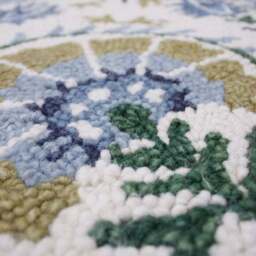 Hani Floral Wool Round Rug - thumbnail 2