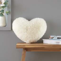 Catherine Lansfield Cuddly Heart Cushion - thumbnail 1
