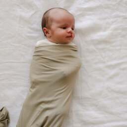 Tutti Bambini Snuggle Me Swaddle - thumbnail 1