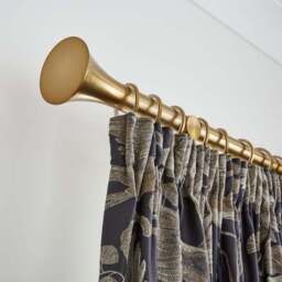Flush Trumpet Fixed Metal Curtain Pole with Rings - thumbnail 4