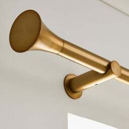Flush Trumpet Fixed Metal Curtain Pole with Rings - thumbnail 3