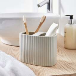 Ceramic Ribbed Electric Toothbrush Holder - thumbnail 1