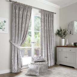Curtina Trinity Jacquard Cushion - thumbnail 2