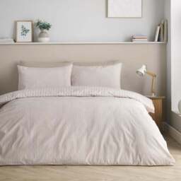 Catherine Lansfield Epping Textured Stripe Reversible Polycotton Duvet Cover & Pillowcase Set - thumbnail 3