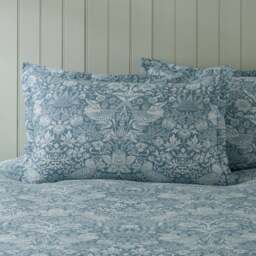Strawberry Thief 100% Cotton Oxford Pillowcase