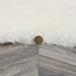 Single Pelt Sheepskin Rug - thumbnail 2