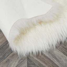 Single Pelt Sheepskin Rug - thumbnail 3