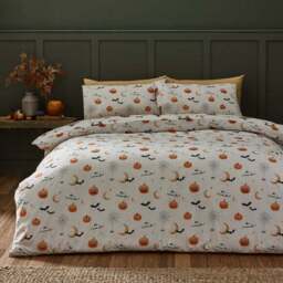 Catherine Lansfield Halloween Highland Cow Polycotton Duvet Cover & Pillowcase Set - thumbnail 3