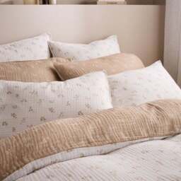 Cotton Muslin Sprig Floral Duvet Cover & Pillowcase Set - thumbnail 2
