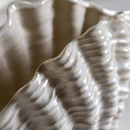 Ribbed Shell Ceramic Vase - thumbnail 2