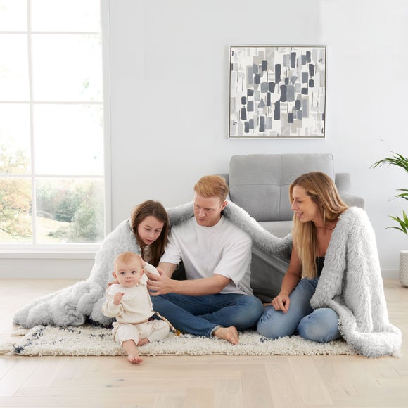 Cuddly Faux Fur Supersize Family Throw Blanket 245cm x 280cm - image 1