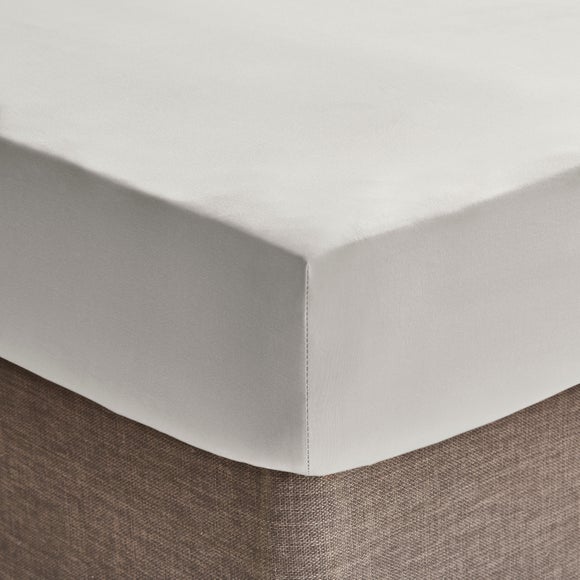 Super Soft Ivory Recycled Polyester Fitted Sheet - image 1