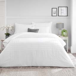 Jessa Pintuck Duvet Cover & Pillowcase Set - thumbnail 1