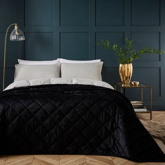 Castleton Quilted Bedspread - image 1