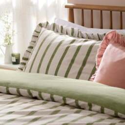 Wylder Nature Connie Polycotton Duvet Cover & Pillowcase Set - thumbnail 2