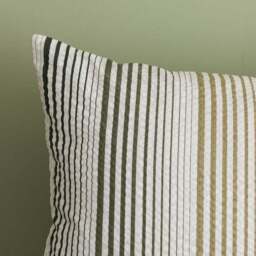 Sway Seersucker 100% Cotton Duvet Cover and Pillowcase Set - thumbnail 3
