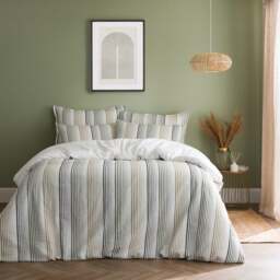 Sway Seersucker 100% Cotton Duvet Cover and Pillowcase Set - thumbnail 1
