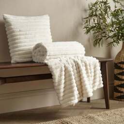 Catherine Lansfield Cosy Ribbed Square Cushion - thumbnail 4