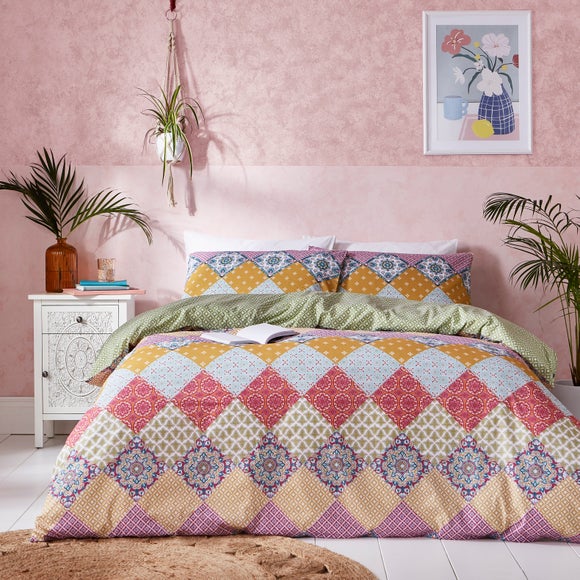 Global Patchwork Duvet Cover and Pillowcase Set - image 1