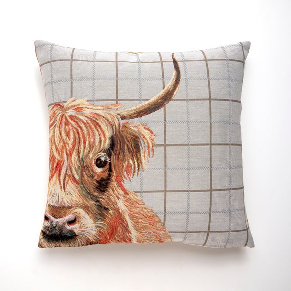 Highland Cow White Cushion - image 1