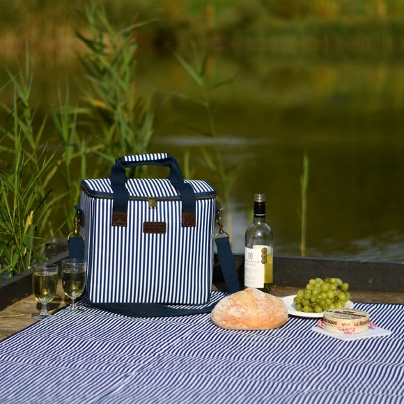 Three Rivers Insulated Family Cool Bag and Picnic Blanket - image 1