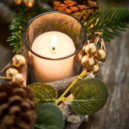 Eucalpytus Spray Candle Holder Wreath - thumbnail 4
