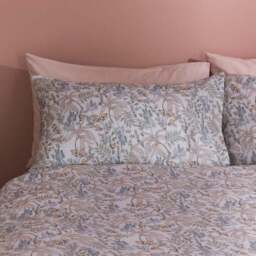 Tropics Floral Duvet Cover and Pillowcase Set - thumbnail 4