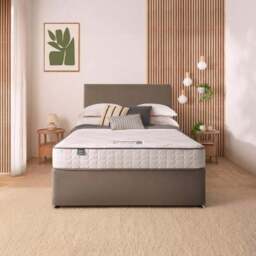 Silentnight Divan Bed With Velvet Paris Headboard and 800 Pocket Sprung Mattress - thumbnail 2