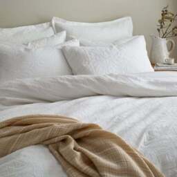 Geo Matalasse Jacquard 100% Cotton Duvet Cover & Pillowcase Set - thumbnail 4